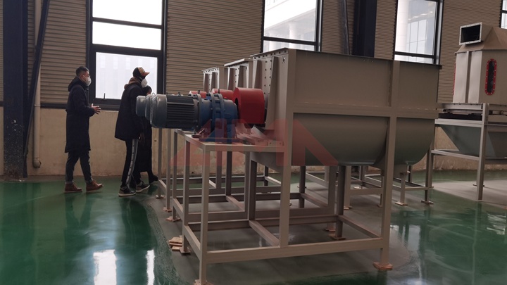 large scale crab extruded feed machine in Zambia